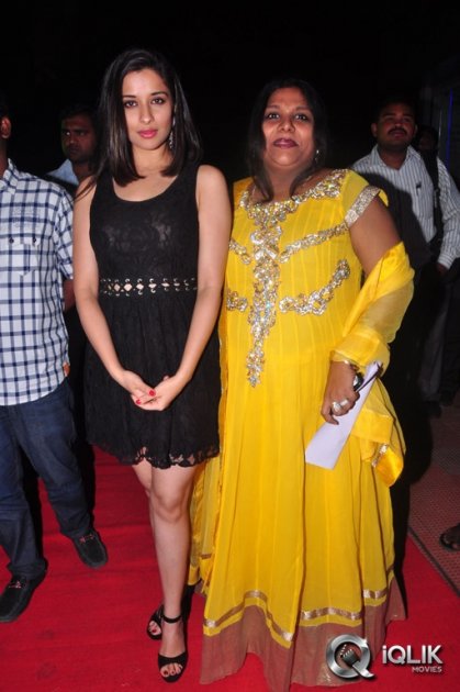 Madhurima-at-Yes-Mart-Lucky-Draw-Contest